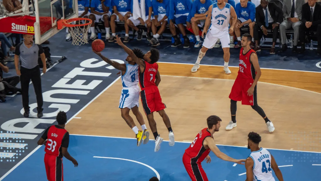 Klay Thompson bench performance