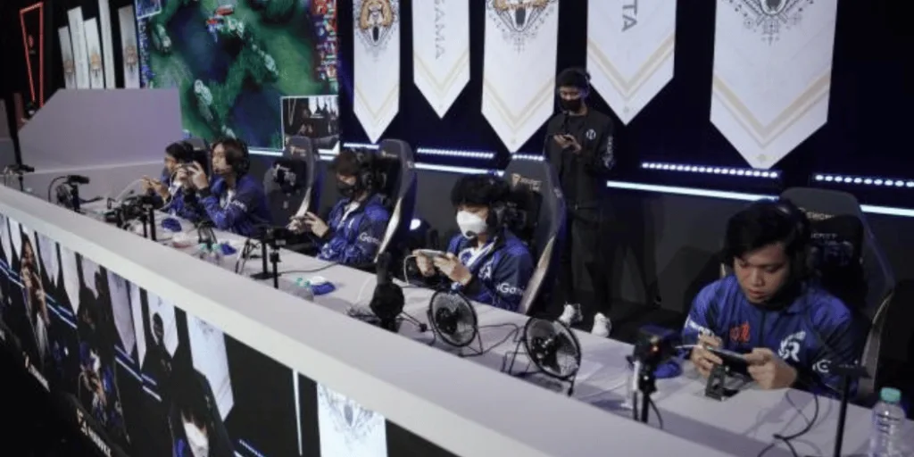 Mobile esports tournaments