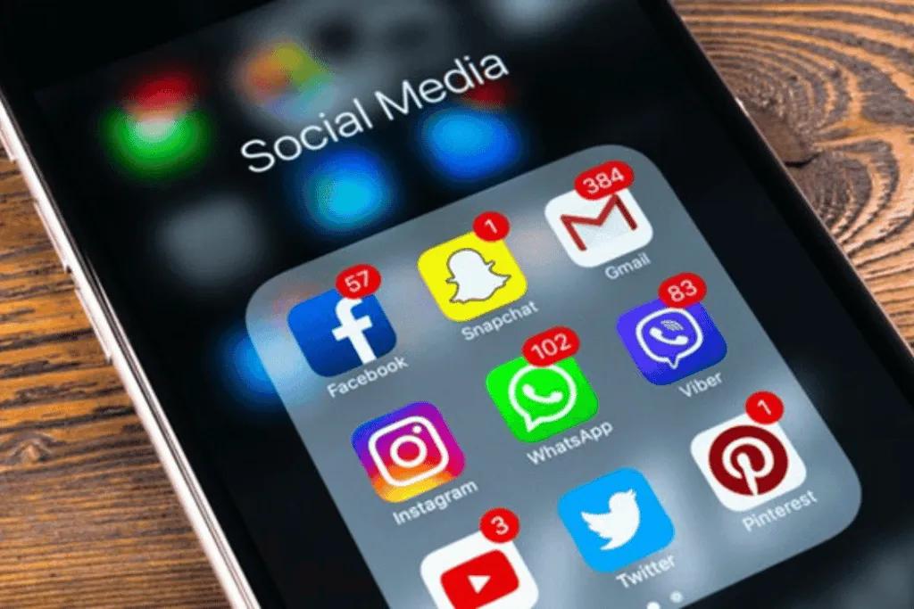 Social media apps for staying connected