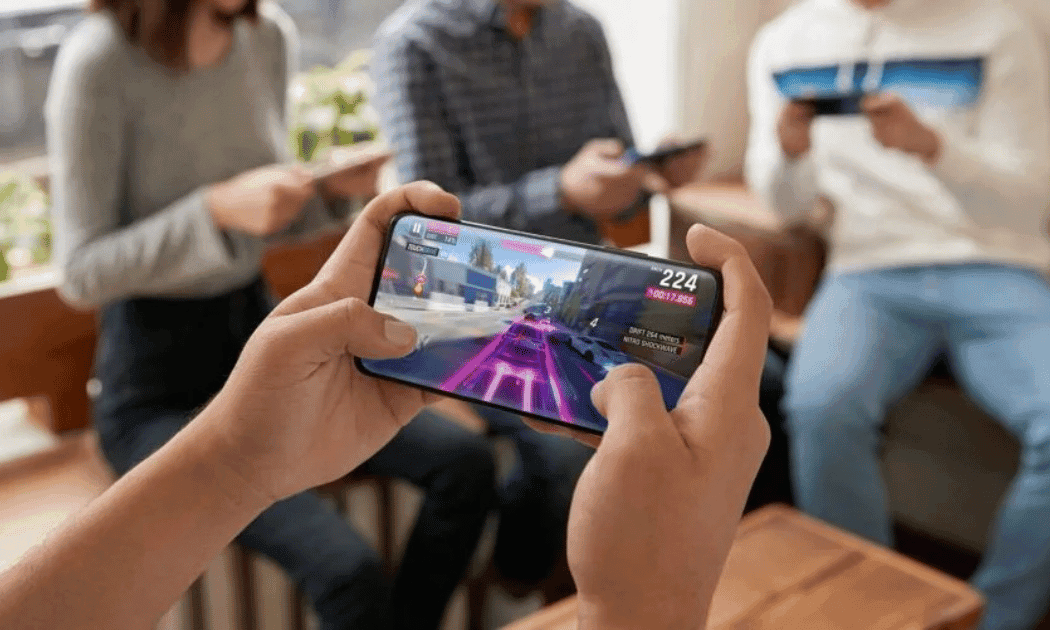 games to play on the phone with someone