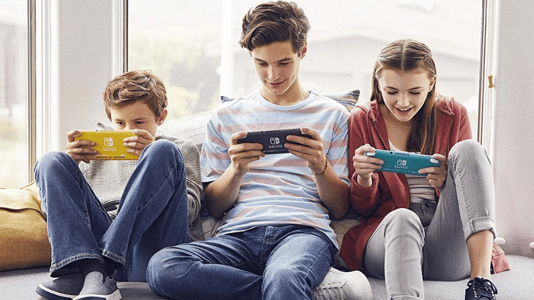 games to play with friends on phone